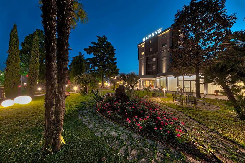 Hotel Harrys' Garden Abano Terme Exterior photo