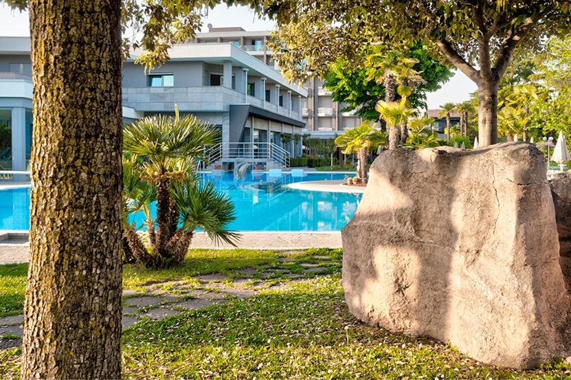 Hotel Harrys' Garden Abano Terme Exterior photo